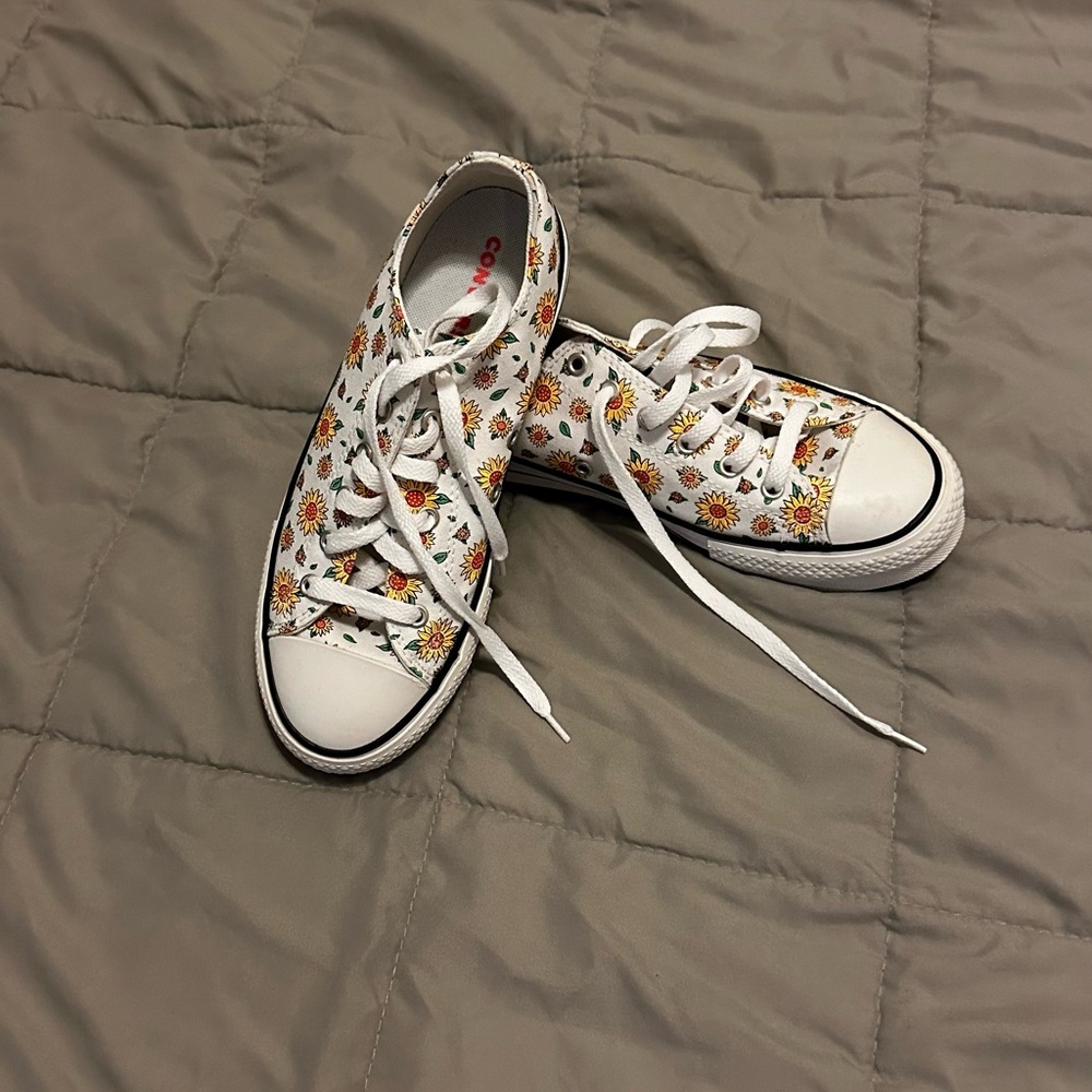 Brand new never worn Sunflower converse